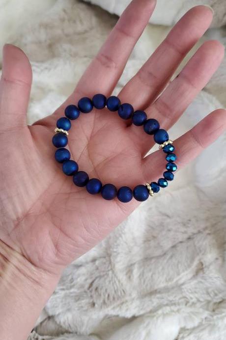 Aretez Metallic Blue Agate Crystal Bead Bracelet (8mm beads)